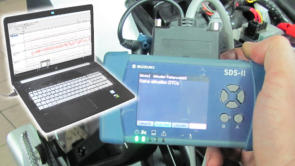 Das SUZUKI-Diagnosesystem ist ein kompaktes Handheldger�t welches Daten auch w�hrend der Fahrt aufzeichnet, kann aber die Grafiken zur Auswertung auch auf dem PC-Monitor anzeigen